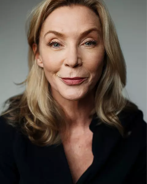 Caroline Chesworth headshot