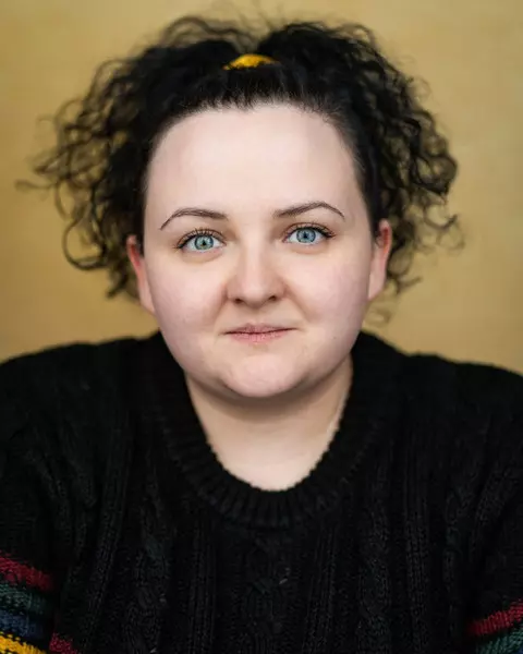 Della Mayo headshot