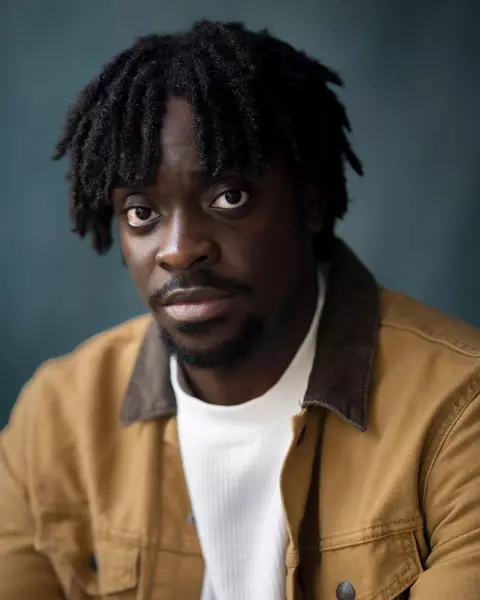 Demi Idowu headshot