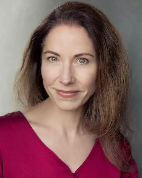 Victoria Pym headshot