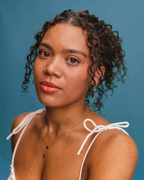 Olivia Richards headshot