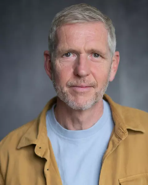 Steve Cooper headshot
