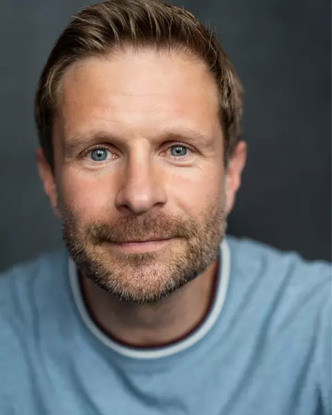 Phil Yarrow headshot