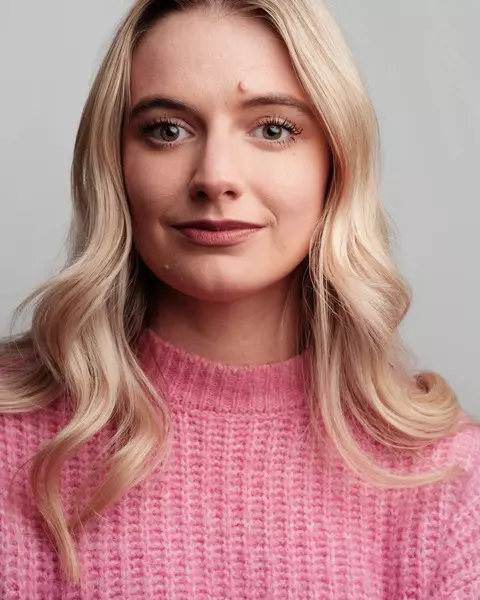 Victoria Oxley headshot
