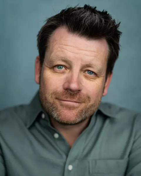 Julian Kay headshot